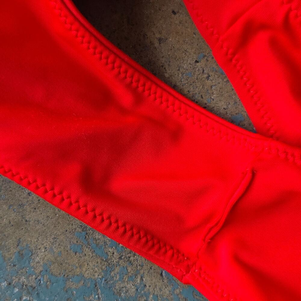Blackbough Swim Red Bikini Size S Cheeky Bottoms Underwire Top Swimsuit - Picture 9 of 10